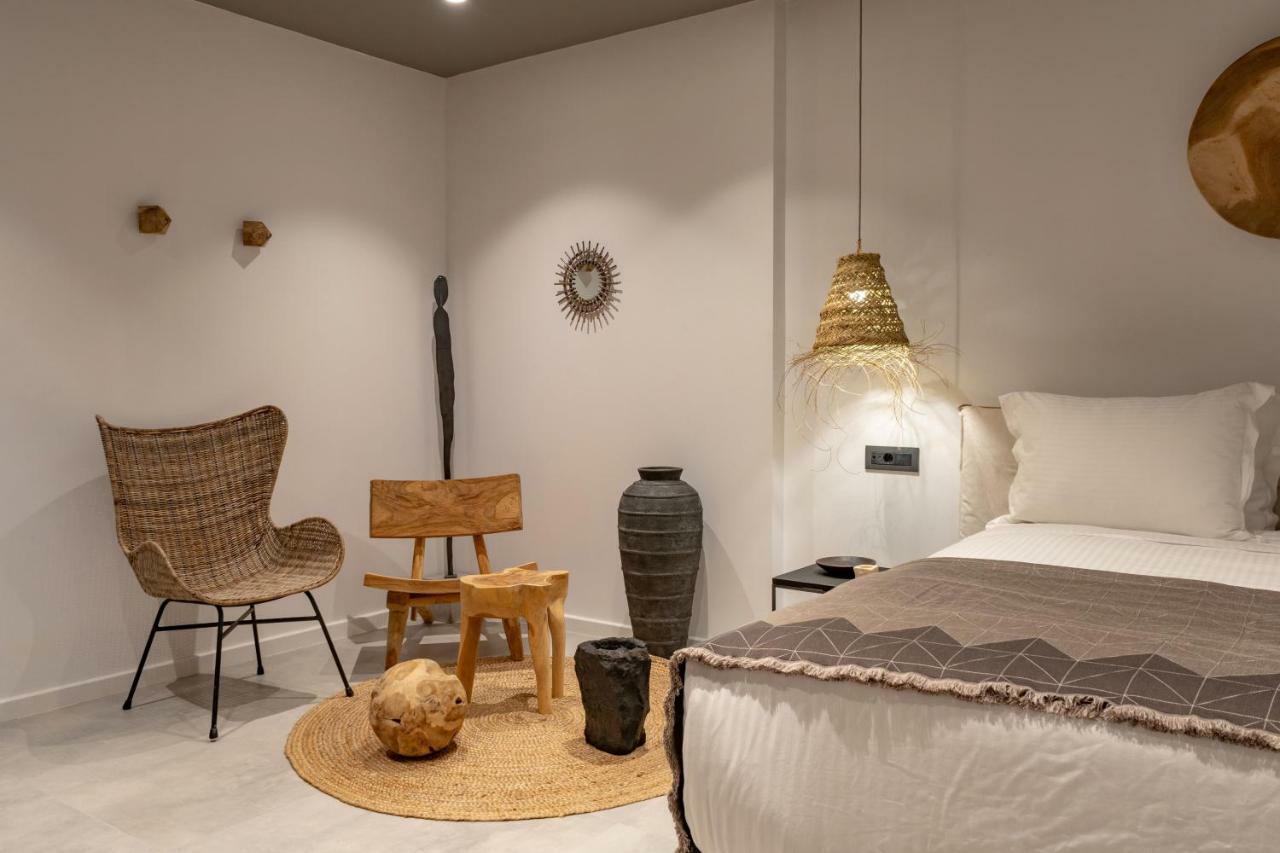 Lemon Suites Santorini Фира Екстериор снимка