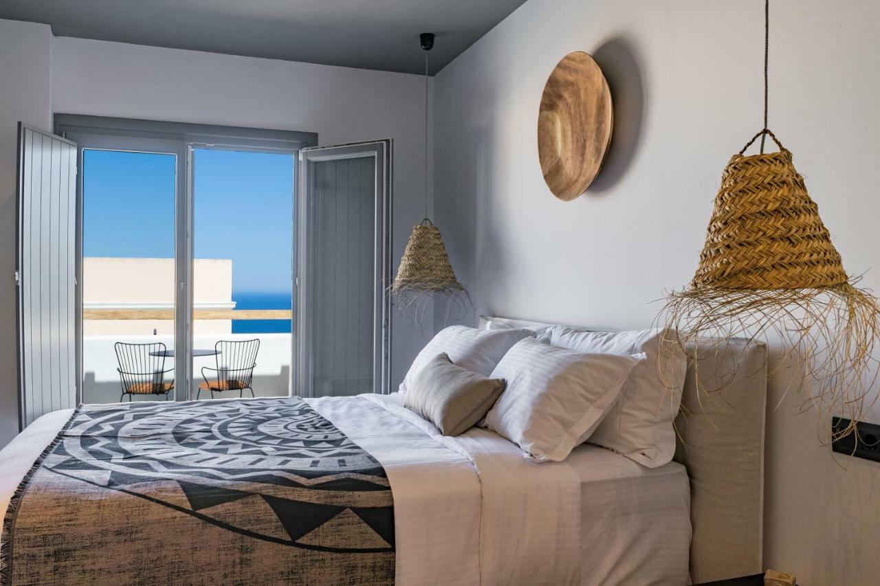 Lemon Suites Santorini Фира Екстериор снимка